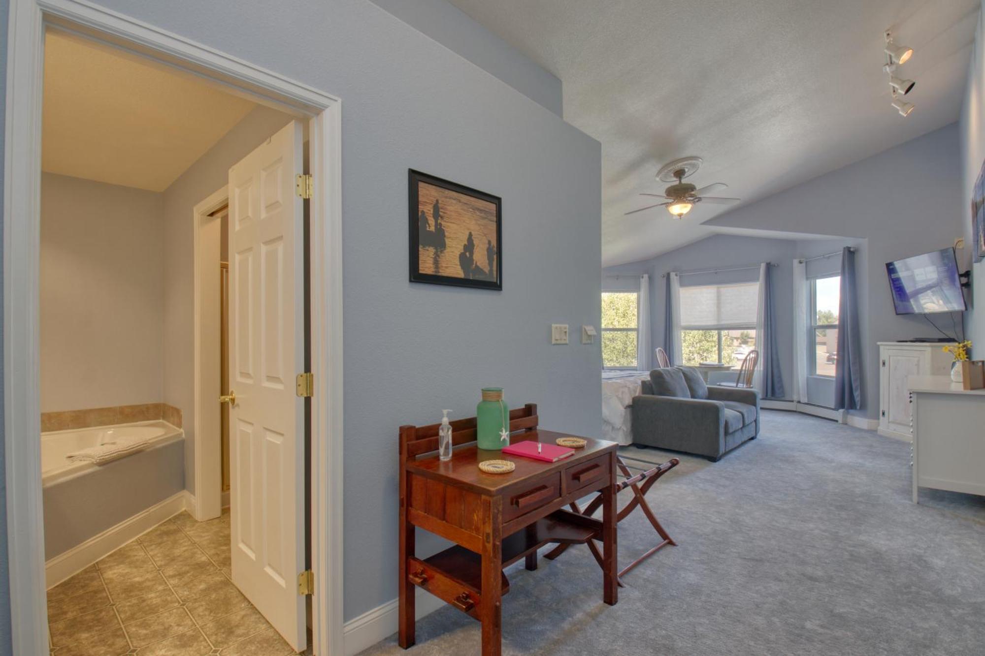 לינה וארוחת בוקר גרנד ג'נקשן Castle Creek Manor מראה חיצוני תמונה